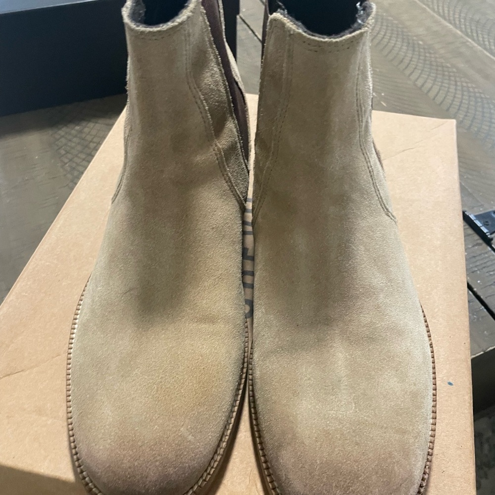 Crevo Chelsea’s boots